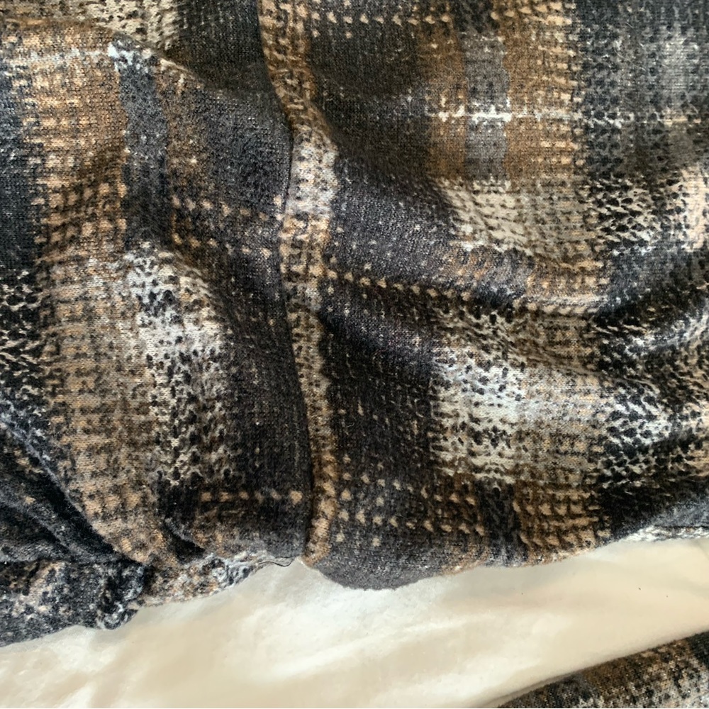 Perfect Neutral Top - Picture 9 of 14